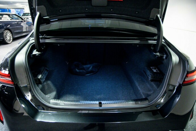 bmw-m5-elektrisitetbensin-2025-big-7