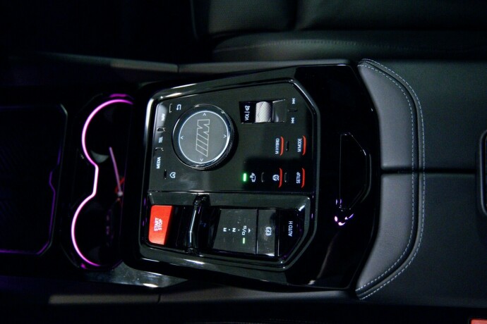 bmw-m5-elektrisitetbensin-2025-big-27