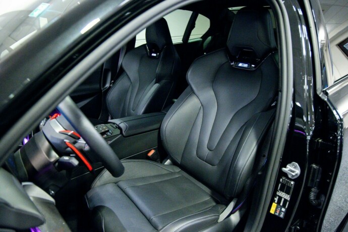 bmw-m5-elektrisitetbensin-2025-big-4