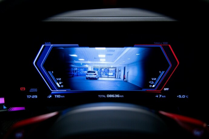 bmw-m5-elektrisitetbensin-2025-big-13