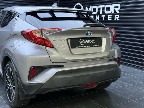 toyota-c-hr-elektrisitetbensin-2016-big-5