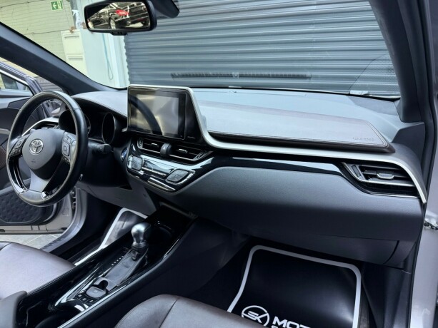 toyota-c-hr-elektrisitetbensin-2016-big-11