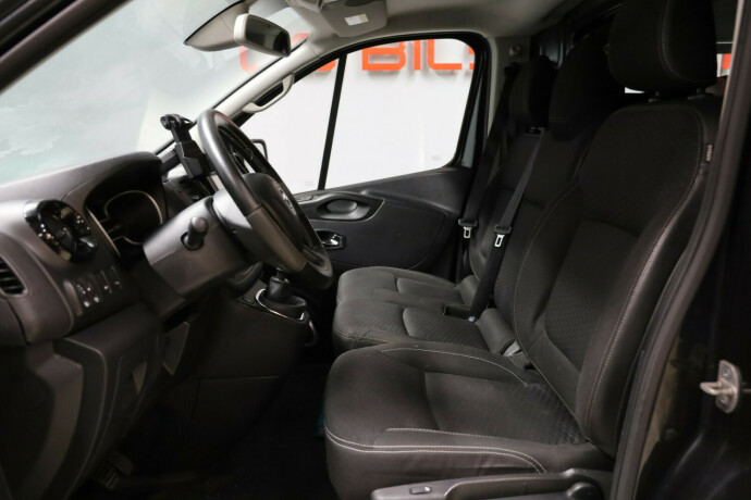 opel-vivaro-diesel-2017-big-6