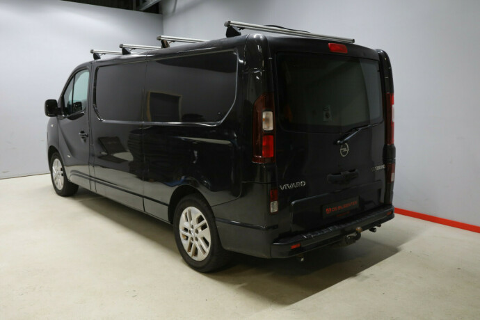 opel-vivaro-diesel-2017-big-3