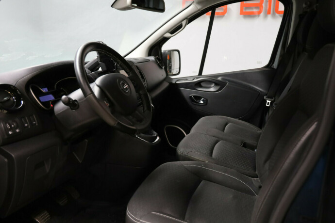 opel-vivaro-diesel-2017-big-5