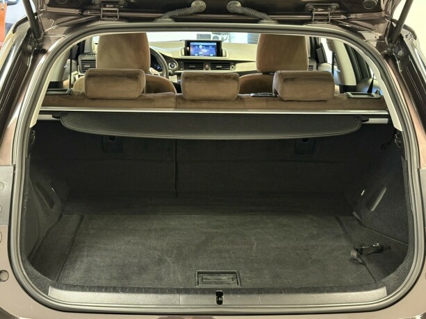 lexus-ct200h-bensin-2012-big-7