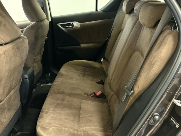 lexus-ct200h-bensin-2012-big-20