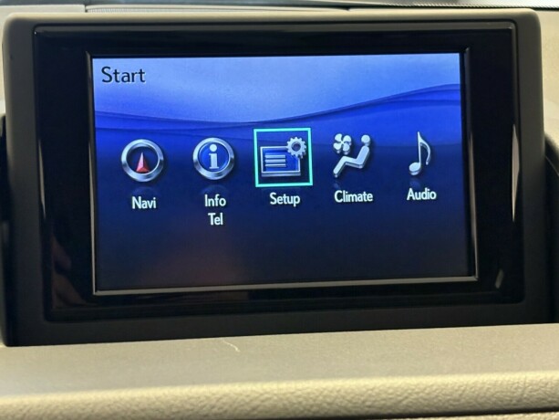 lexus-ct200h-bensin-2012-big-19