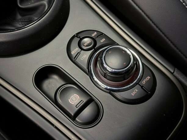 mini-countryman-elektrisitetbensin-2023-big-23