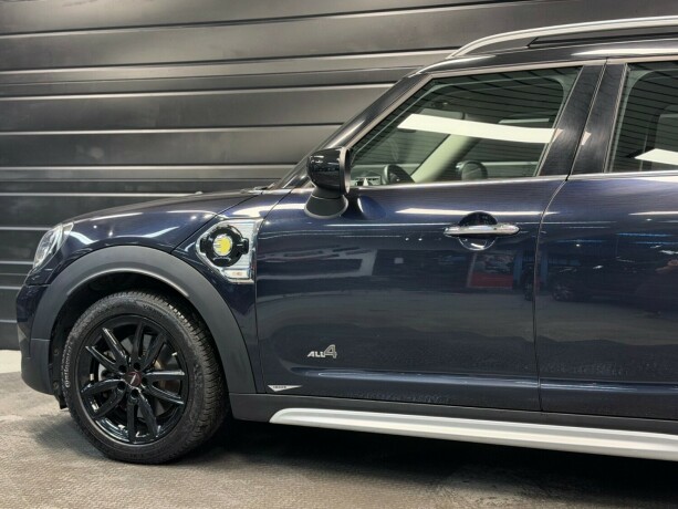 mini-countryman-elektrisitetbensin-2023-big-8