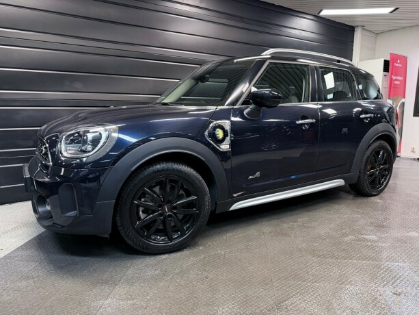 mini-countryman-elektrisitetbensin-2023-big-1