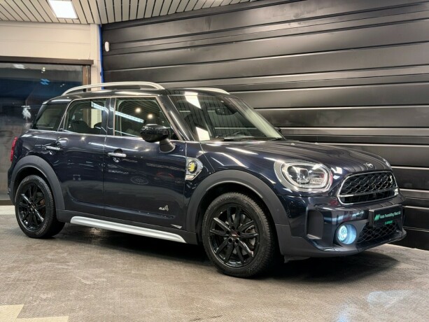 mini-countryman-elektrisitetbensin-2023-big-10