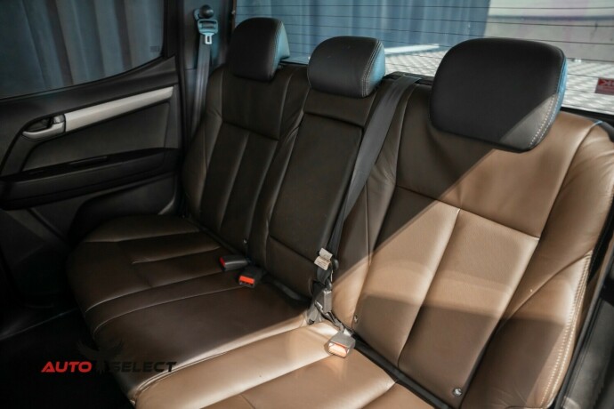 isuzu-d-max-diesel-2013-big-16