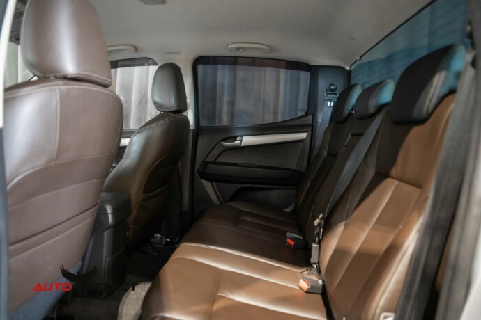 isuzu-d-max-diesel-2013-big-15