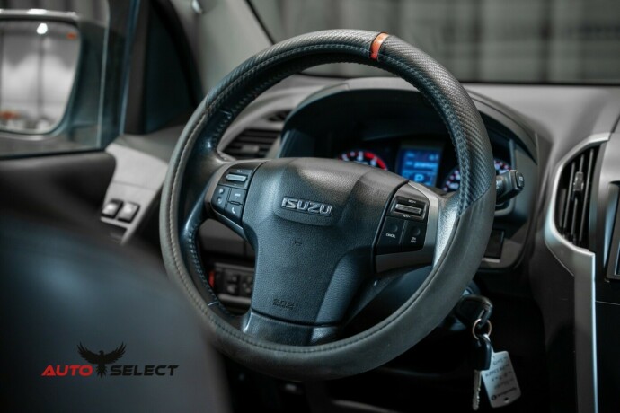 isuzu-d-max-diesel-2013-big-24