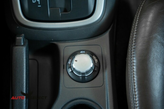 isuzu-d-max-diesel-2013-big-30