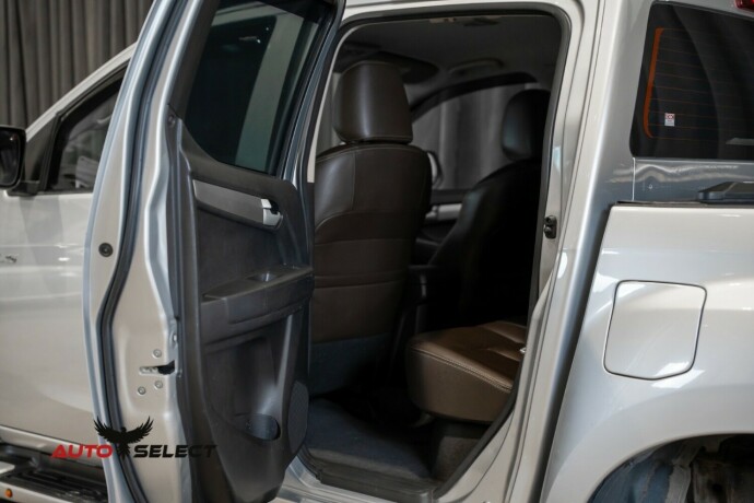 isuzu-d-max-diesel-2013-big-14