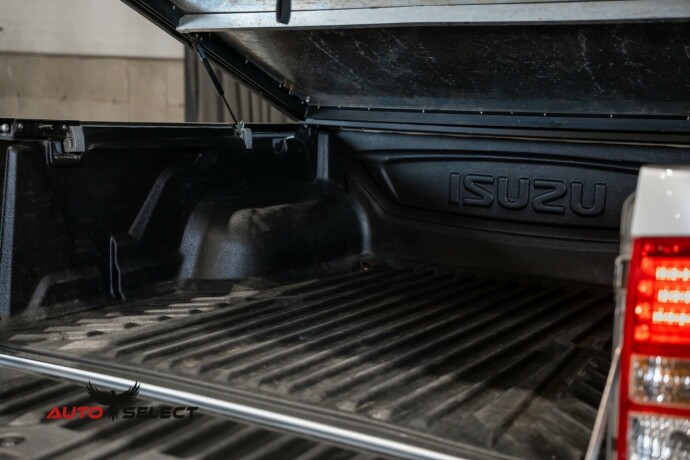 isuzu-d-max-diesel-2013-big-10