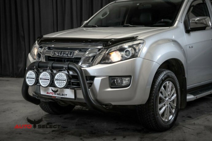 isuzu-d-max-diesel-2013-big-6