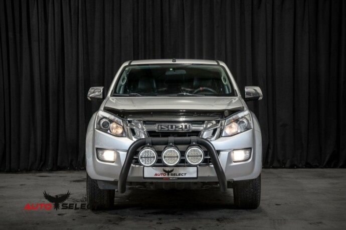 isuzu-d-max-diesel-2013-big-4