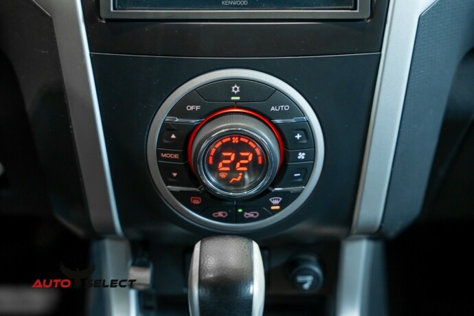 isuzu-d-max-diesel-2013-big-32