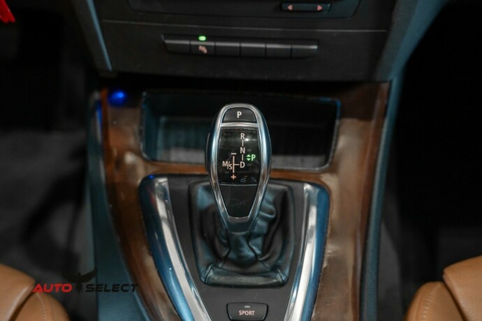 bmw-3-serie-bensin-2010-big-39