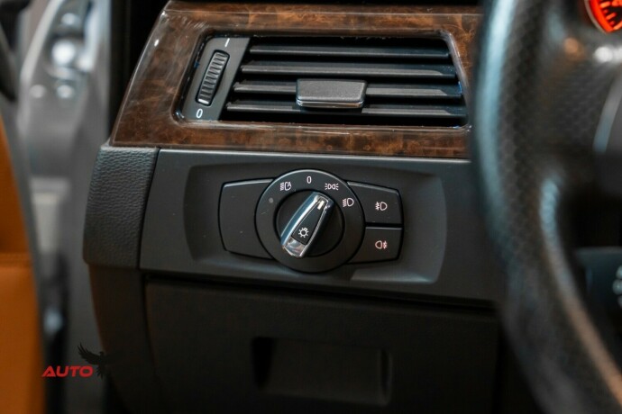 bmw-3-serie-bensin-2010-big-29