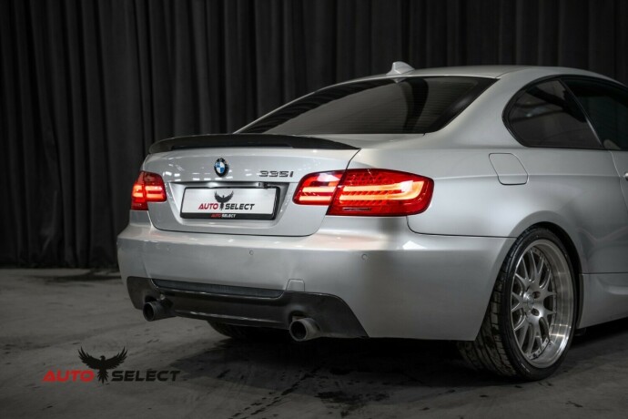 bmw-3-serie-bensin-2010-big-12