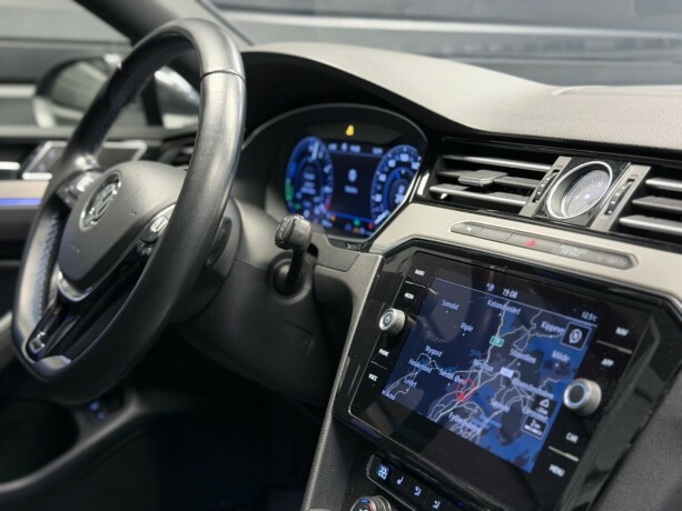 volkswagen-passat-elektrisitetbensin-2018-big-14