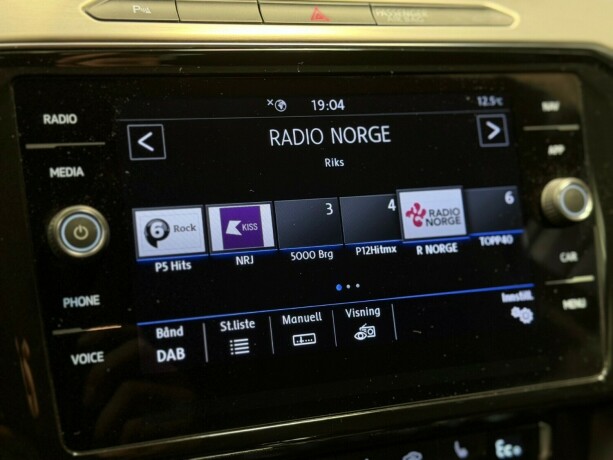 volkswagen-passat-elektrisitetbensin-2018-big-25