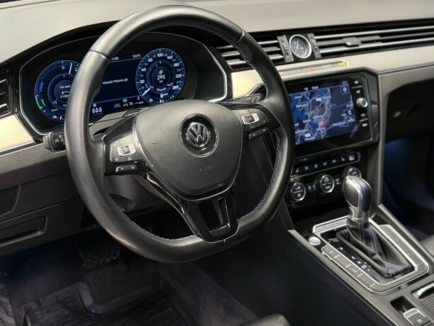 volkswagen-passat-elektrisitetbensin-2018-big-10