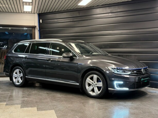 volkswagen-passat-elektrisitetbensin-2018-big-9