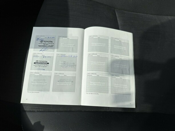 toyota-prius-elektrisitetbensin-2013-big-18