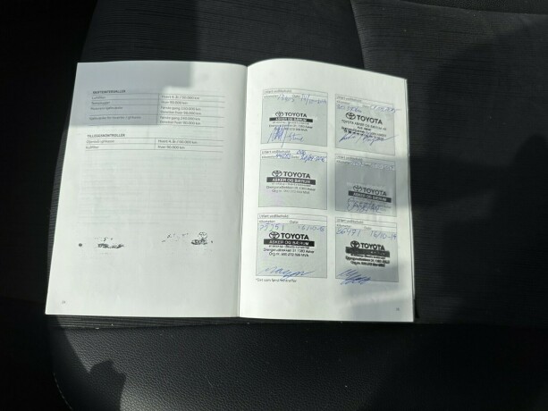 toyota-prius-elektrisitetbensin-2013-big-17