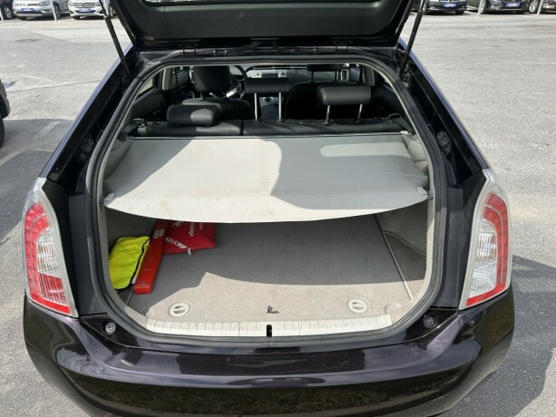 toyota-prius-elektrisitetbensin-2013-big-6