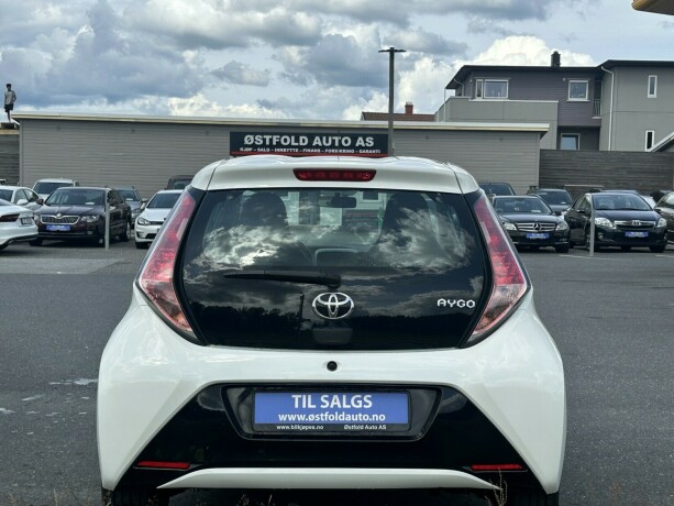 toyota-aygo-bensin-2014-big-4