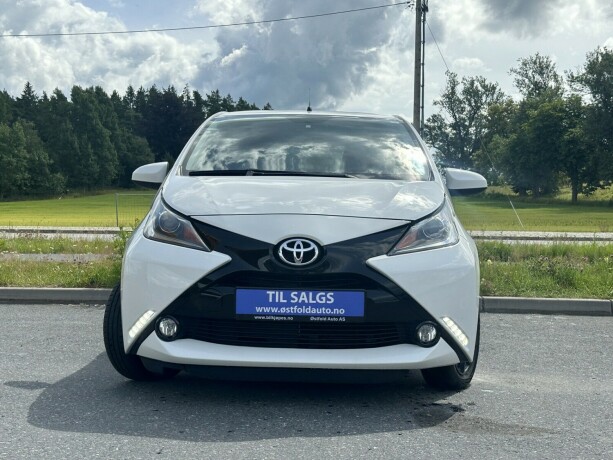 toyota-aygo-bensin-2014-big-1