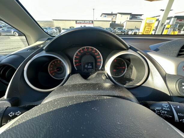 honda-jazz-bensin-2009-big-8