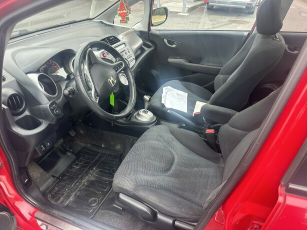 honda-jazz-bensin-2009-big-6