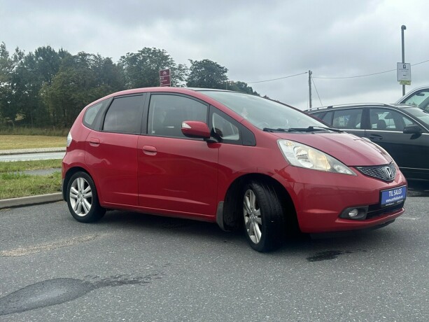 honda-jazz-bensin-2009-big-0