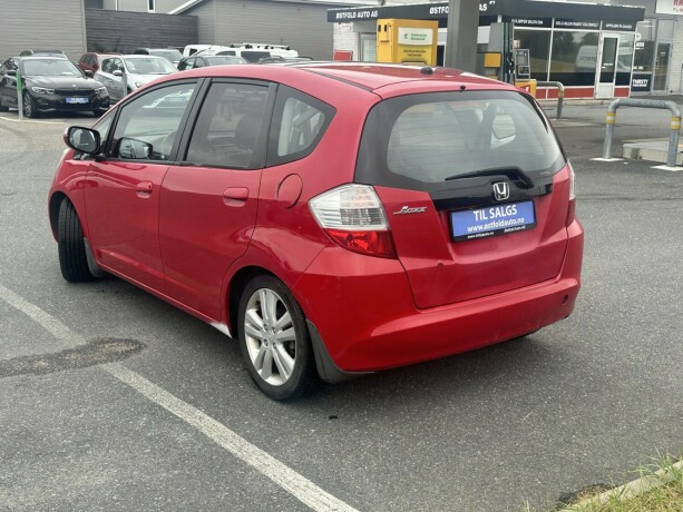 honda-jazz-bensin-2009-big-5