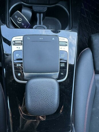 mercedes-benz-cla-bensin-2020-big-19