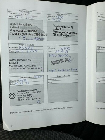 toyota-auris-elektrisitetbensin-2016-big-16