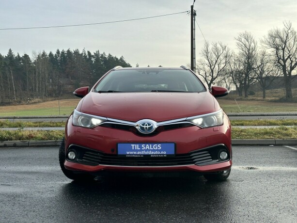 toyota-auris-elektrisitetbensin-2016-big-1