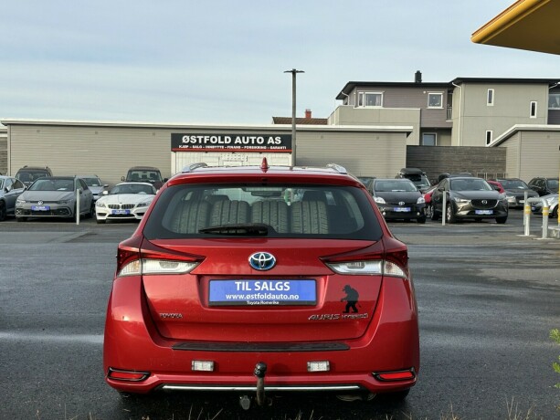 toyota-auris-elektrisitetbensin-2016-big-4