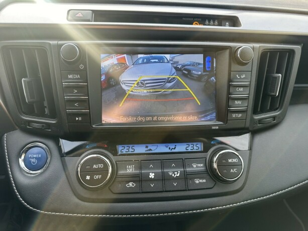 toyota-rav4-elektrisitetbensin-2017-big-15