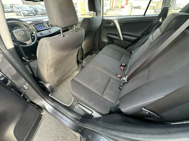 toyota-rav4-elektrisitetbensin-2017-big-12