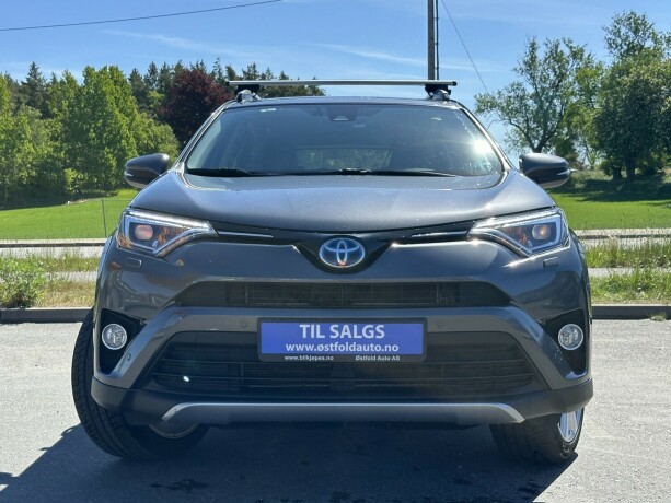 toyota-rav4-elektrisitetbensin-2017-big-1