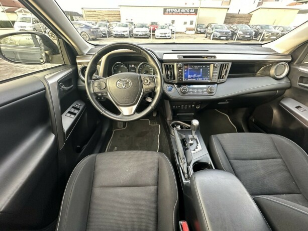 toyota-rav4-elektrisitetbensin-2017-big-7