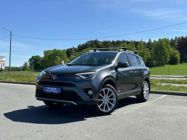 toyota-rav4-elektrisitetbensin-2017-big-0